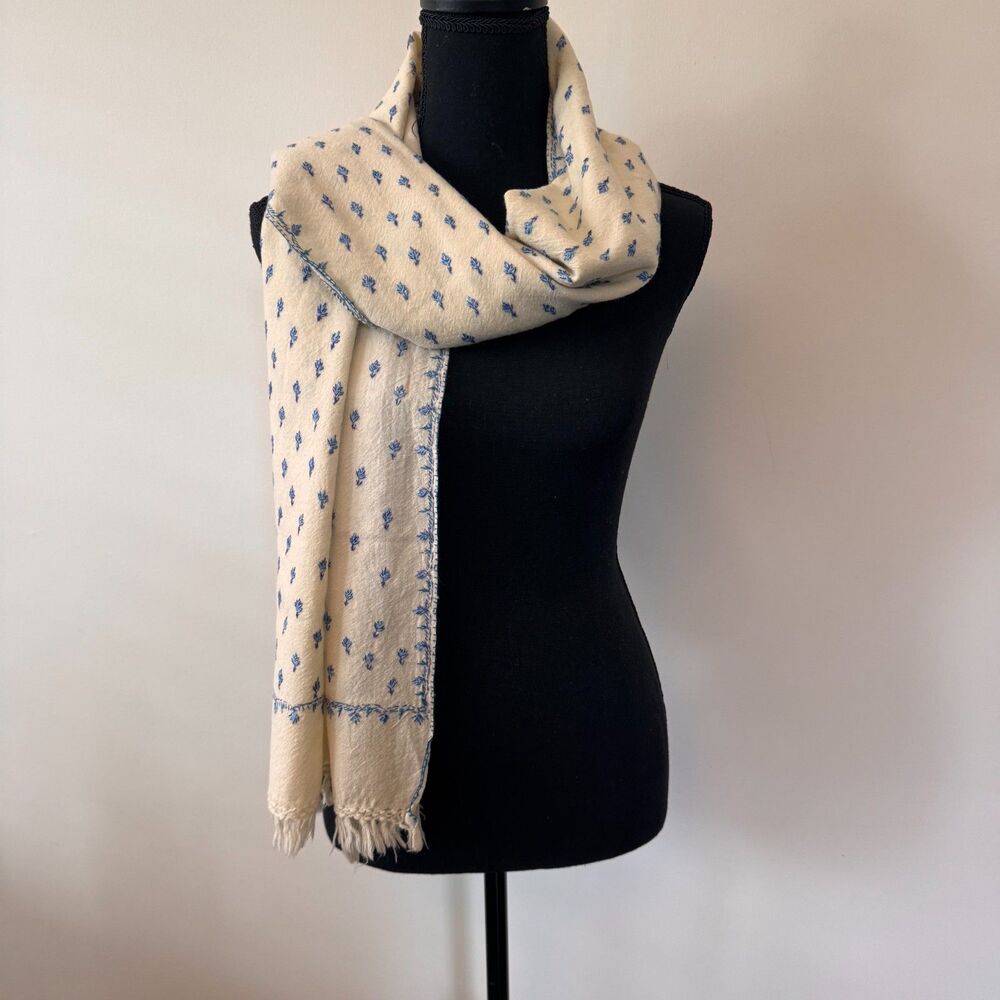 Beechers Brook Cream Blue Embroidered Fringe Scarf Shawl Wrap